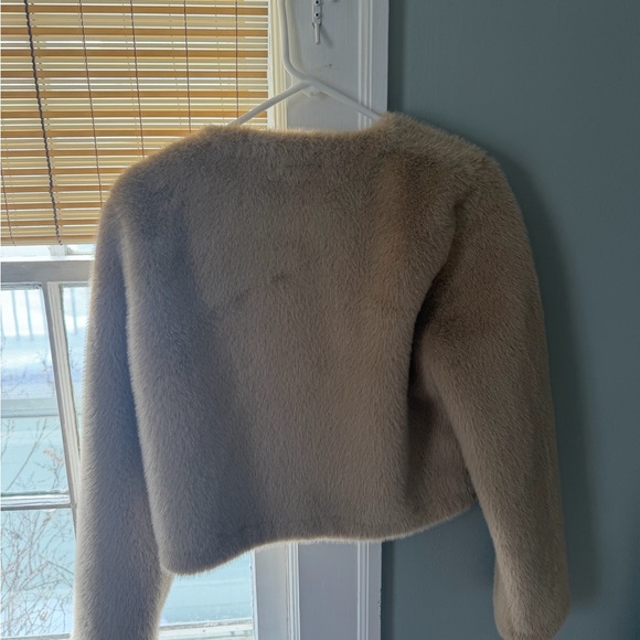 Zara Women's Tan Faux Fur Jacket - Picture 4 of 4